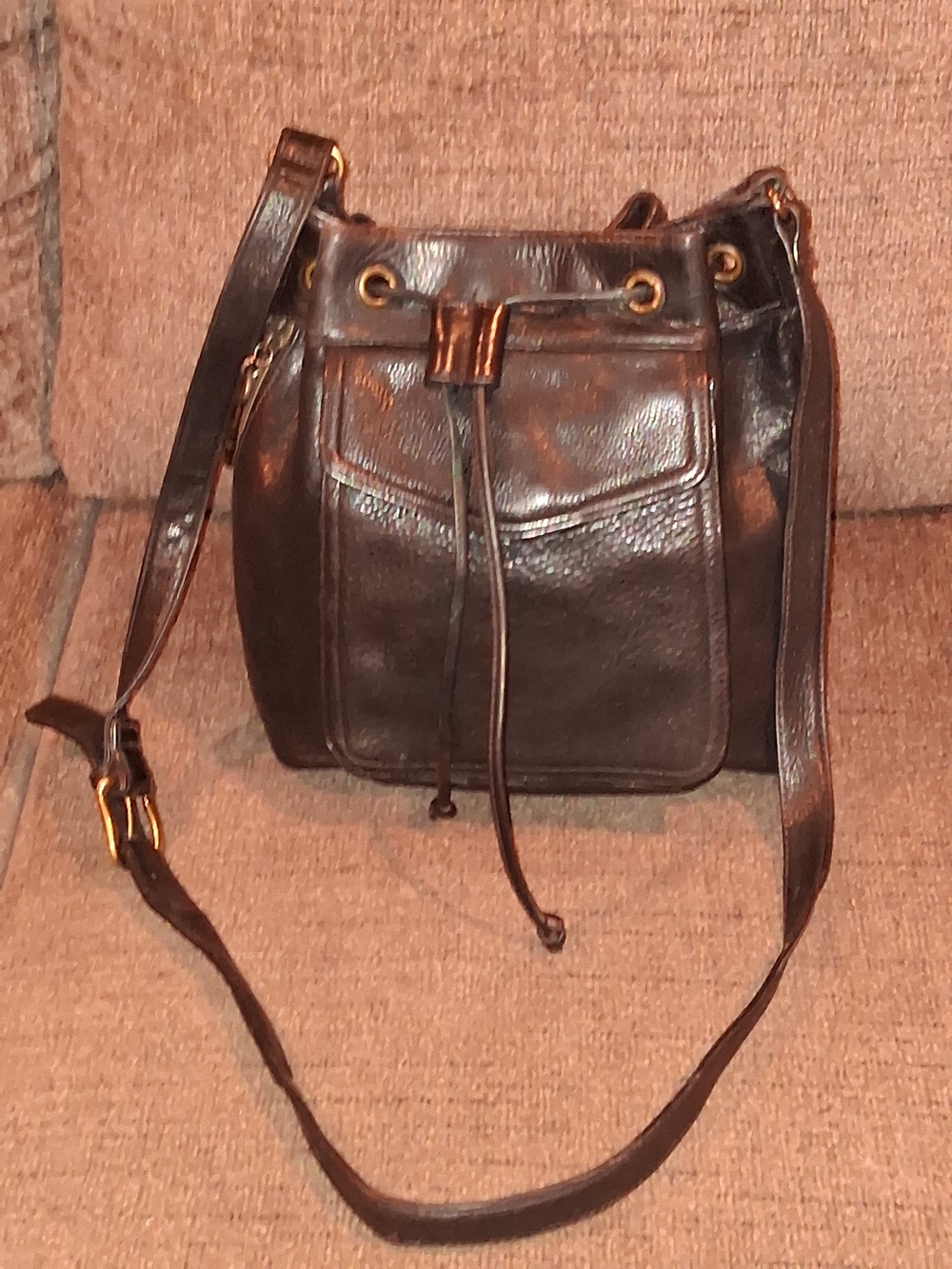 Women's Black Leather Drawstring Crossbody Bag - Classic Style